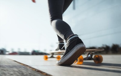 how to do tricks on a longboard